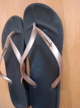 Chanclas Ipanema Negras y Rosas