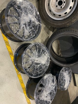 Llantas Oz superleggera impecables!! 5x100 17”