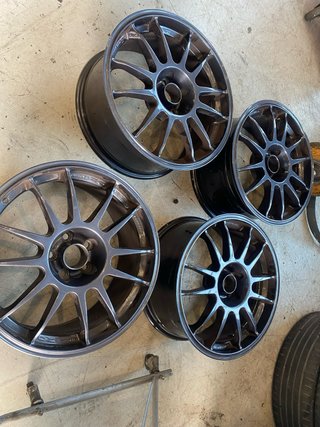 Llantas Oz superleggera impecables!! 5x100 17”