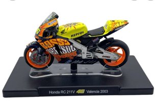 Honda RC 211V Valentino Rossi 1/18