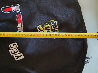 Funda de guitarra negra con parches