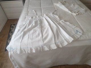 Traje de acristianar antiguo
