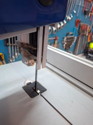 Sierra de cinta Scheppach HBS30