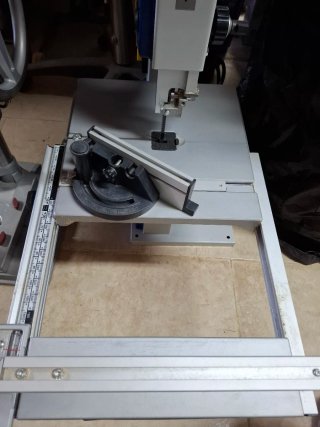 Sierra de cinta Scheppach HBS30