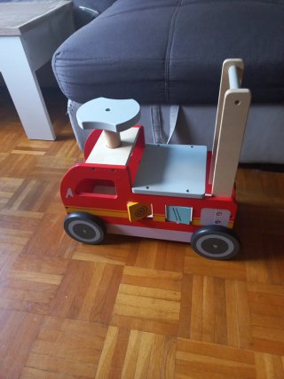 Andador de madera para bebé