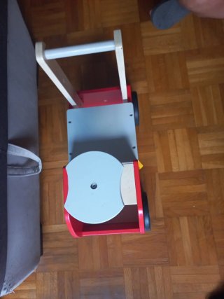 Andador de madera para bebé