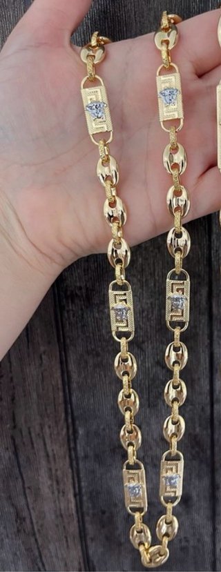 Cadena Versace Medusa Granos Café Chapado Oro