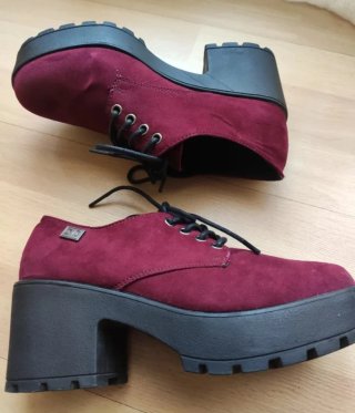 Zapatos burdeos Coolway