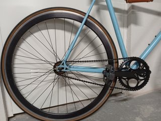 Bicicleta de paseo azul