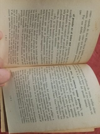 Libro religioso antiguo llamado a los niños.