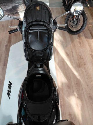 Piaggio Liberty 125 Negra