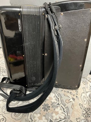 Acordeón DARI Negro 120 Bajos