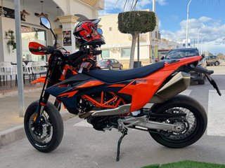 KTM 690 Supermotard 2026