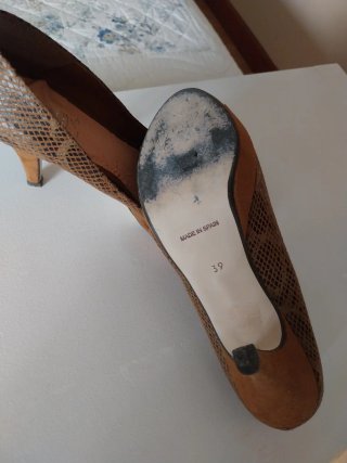 Zapatos de tacón peep toe con lazo