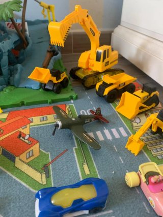 Alfombra niños, parking, vehículos de juguete 35€