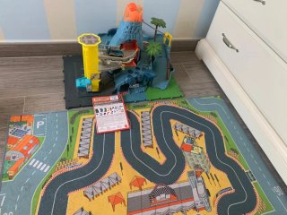 Alfombra niños, parking, vehículos de juguete 35€