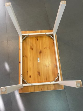 Mesa y 2 sillitas IKEA SUNDVICK