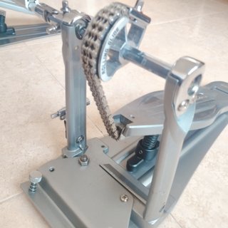 Tama 910 doble pedal bombo batería y percusión
