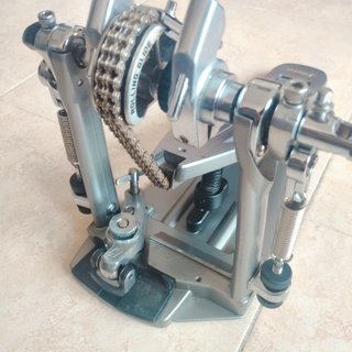 Tama 910 doble pedal bombo batería y percusión