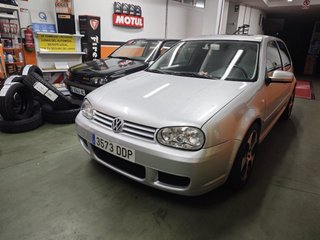 Volkswagen Golf 2000