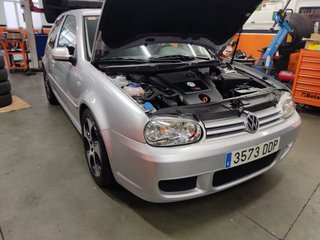 Volkswagen Golf 2000