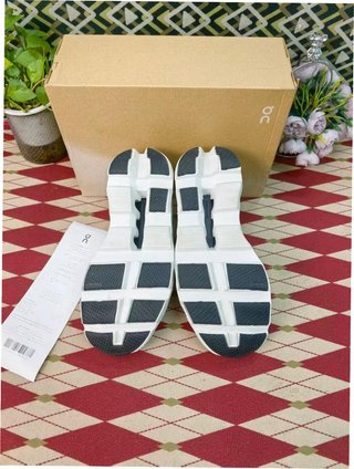 Zapatillas On Cloudmonster Blancas EU39
