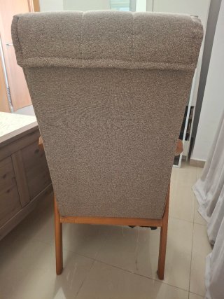 Butaca de madera maciza