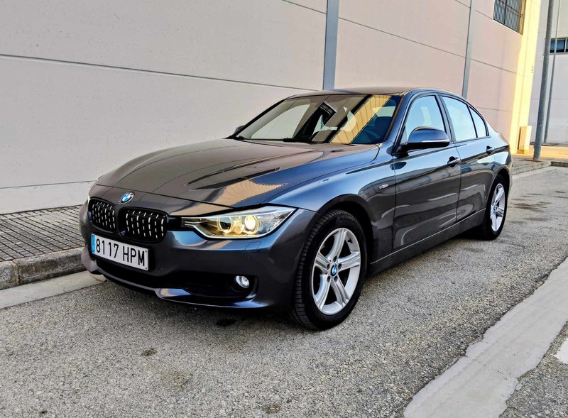 BMW Serie 3 318 d 2013
