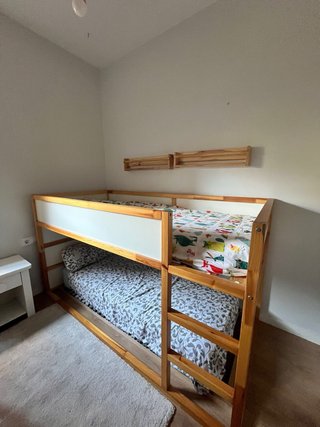 Estructura Cama KURA IKEA reversible + somier