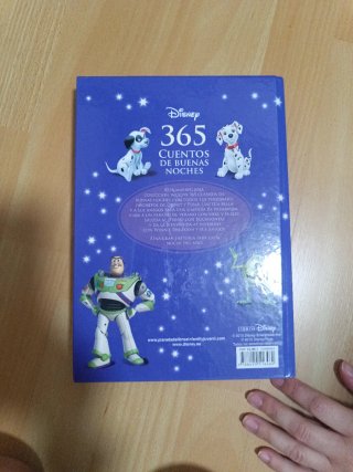 365 cuentos de buenas noches