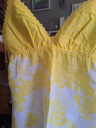 Camiseta amarilla vintage floral S