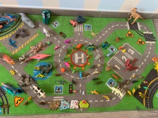 Alfombra niños con lote dinosaurios y animales 35€