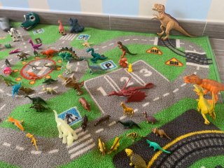 Alfombra niños con lote dinosaurios y animales 35€