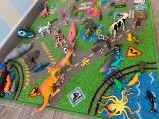 Alfombra niños con lote dinosaurios y animales 35€
