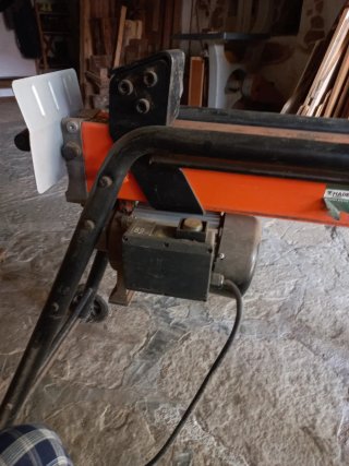 Astilladora Leña Hidráulica Horizontal 6 Toneladas