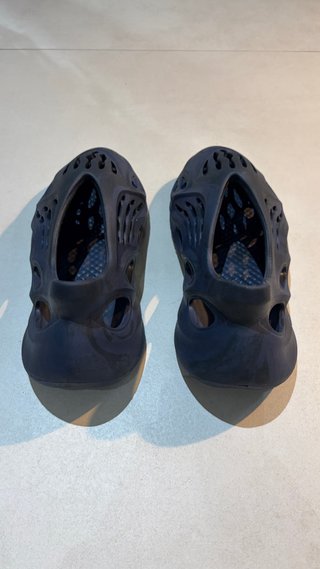 Adidas Yeezy Foam Runner Onyx Talla 42