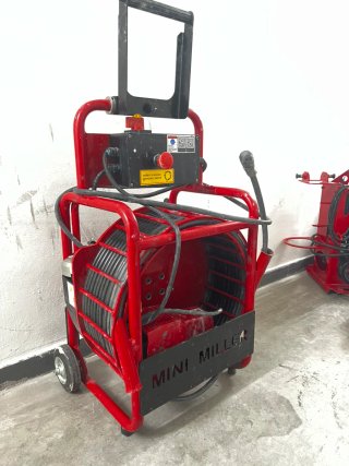 Máquina para reparar tuberías