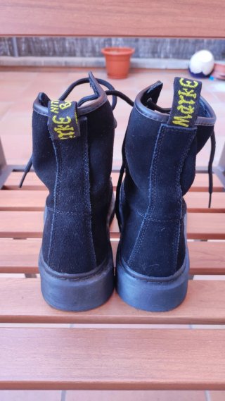 Botas estilo Dr. Martens. Antelina. Negras. T. 38