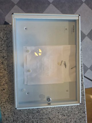 Panel magnético con cerradura Arregui