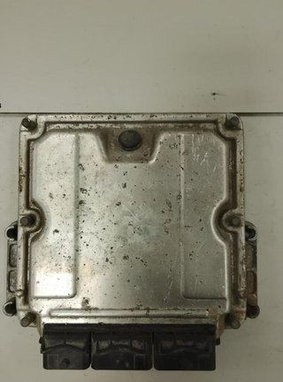 Renault 655 centralita motor uce 0281011101 laguna