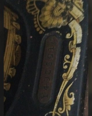 Máquina de coser Singer antigua