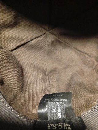 2 Cappelli Gucci Beige e Rosso