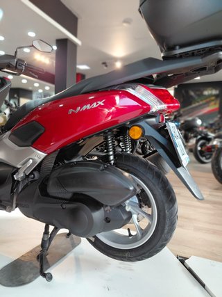 Yamaha NMAX 125 Roja