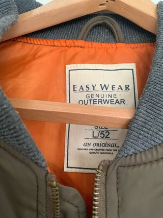 Cazadora Bomber Verde Oliva Talla L. Easy Wear
