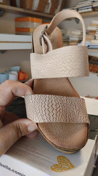 Sandalias Beige Cuña