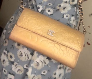 Portafoglio Chanel Camellia Giallo Oro