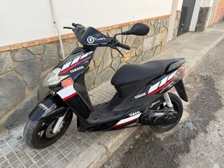 Yamaha Jog RR Negra