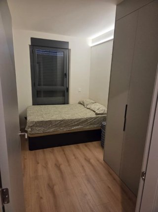 Habitación en Torrejon de Ardoz con Cama doble