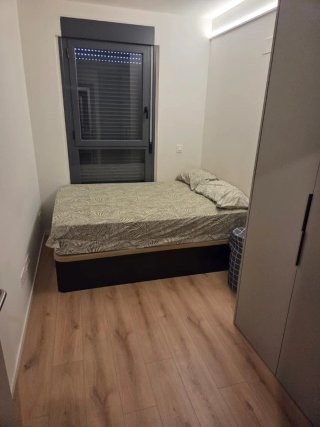Habitación en Torrejon de Ardoz con Cama doble