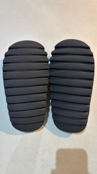 Adidas Yeezy Slide Onyx Talla 42